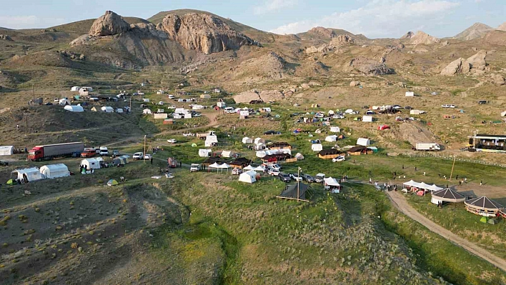 Kato'da silah sesleri yerini festivale bıraktı