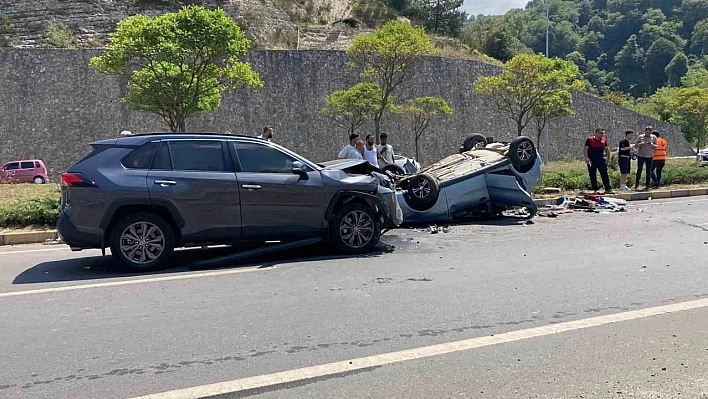 Zonguldak'da feci kaza: 1 ölü, 6 yaralı