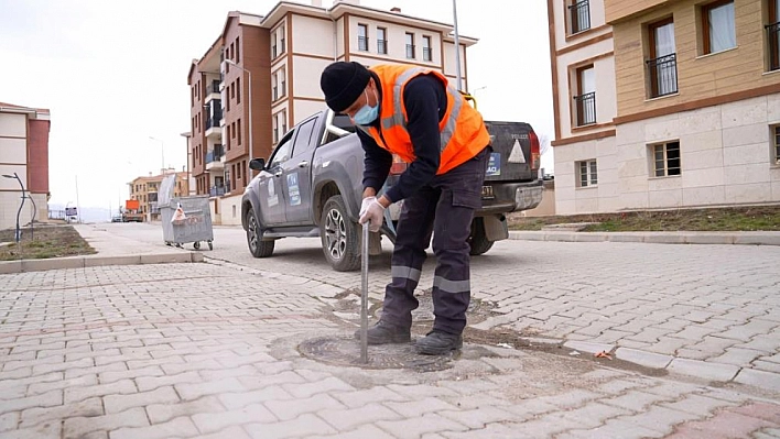 İlaçlama çalışmaları devam ediyor