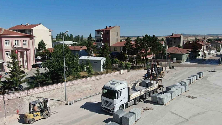 İnönü'de kaldırım çalışması