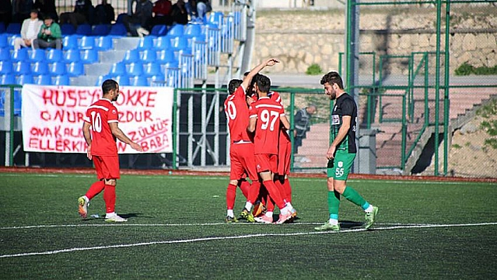 İnönü lideri yendi 