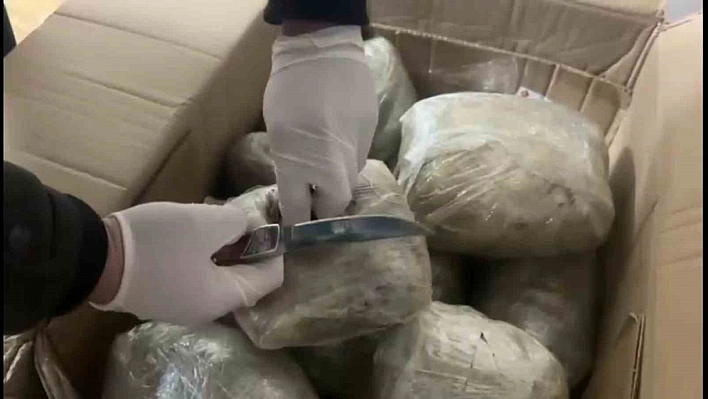 İzmir'de 26 kilogram uyuşturucu yakalandı