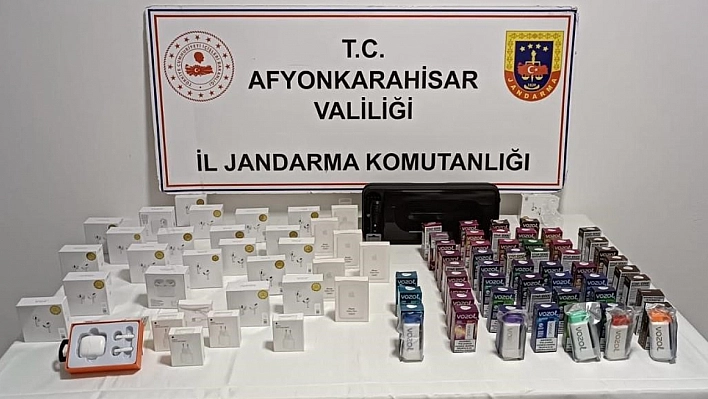 Jandarma onlarca kaçak ürün ele geçirdi