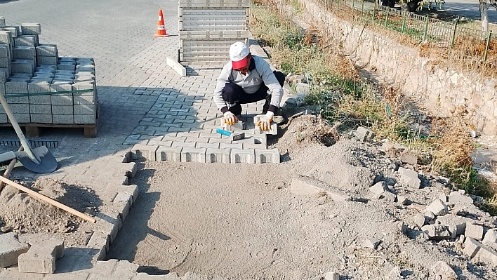 Kahramanmaraş'ta 11 İlçede Yol Bakım Çalışmaları Sürüyor