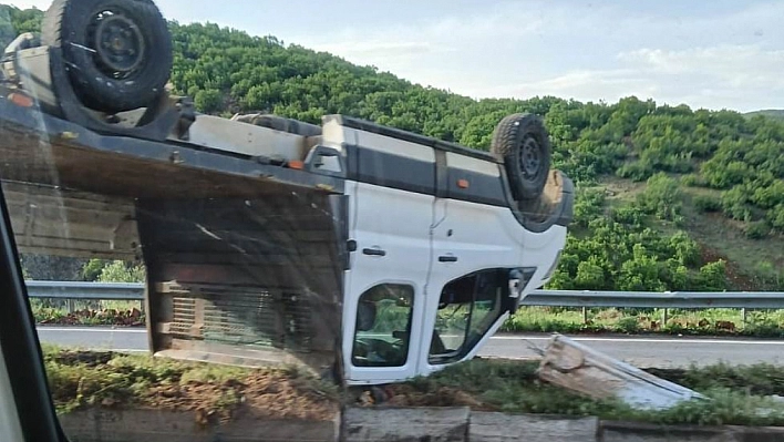 Kamyonet refüje çıktı: 1 yaralı