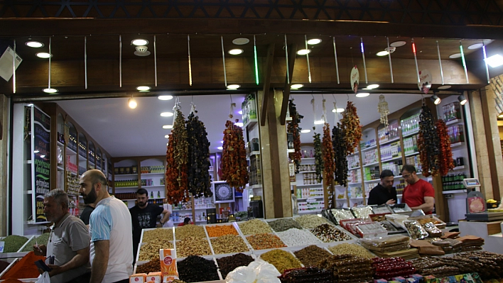 Kapalı Çarşıda bayram yoğunluğu