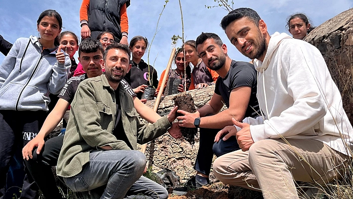 Kars'a kayısı ağaçları dikildi
