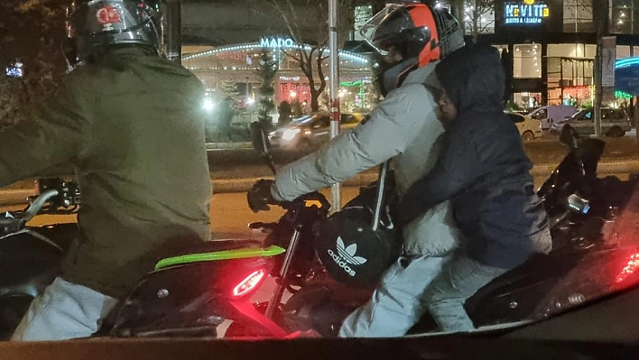 Kasksız Motosiklet Yolculuğu Yürekleri Ağızlara Getirdi