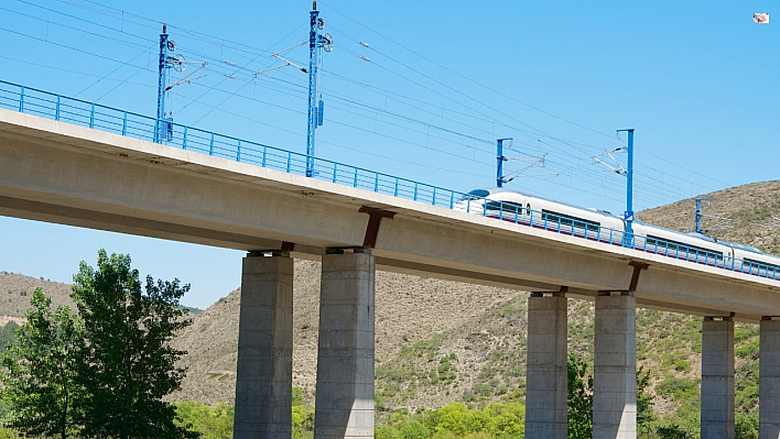 Kayseri'ye Hızlı Tren Sürprizi: Malatya'da Gözler Yolda