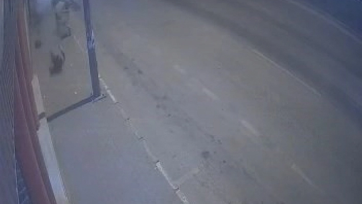 Kaza dehşeti kamerada...Ölen motosikletli gencin 3 gün sonra düğünü vardı