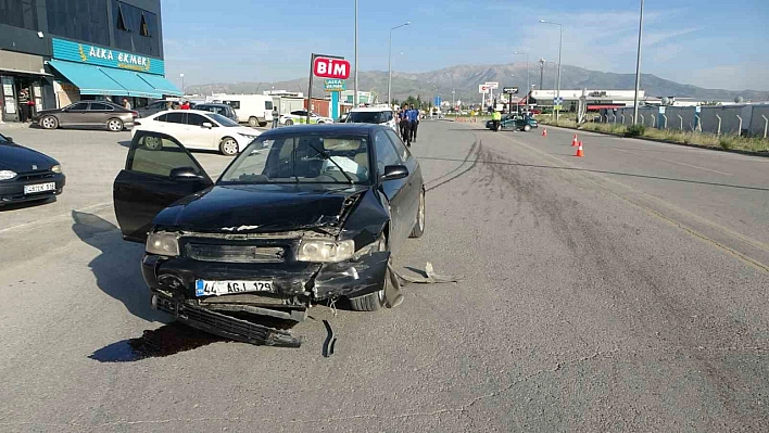 Malatya'da trafik kazası: Sürücü kaçtı, 1 kişi yaralandı