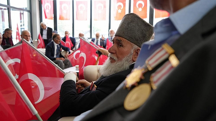 Kıbrıs gazilerinden 'Devlet İftihar Madalyası' talebi