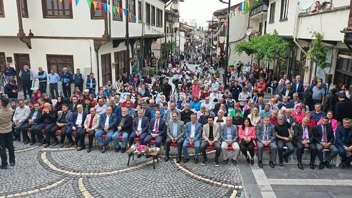 Festival dolu dolu geçiyor