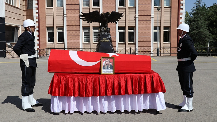 Komiser Namdar son yolculuğuna uğurlandı...