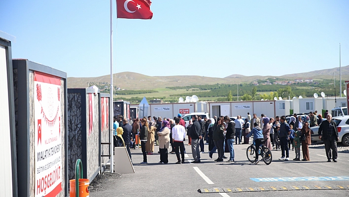 Konteynerlerde oy kullanma işlemi başladı