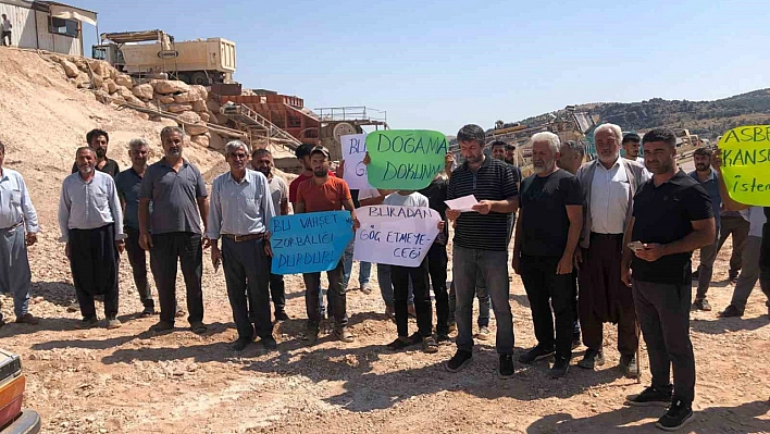 Adıyaman'da Eylem.. Kaynak Suları Zarar Görüyor