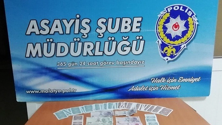 Kumarcılar polise takıldı