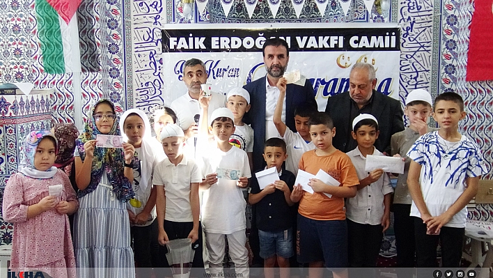 Kur'an Kursu Öğrencilerinden Duygusal Veda: 'Çok Şey Öğrendik'