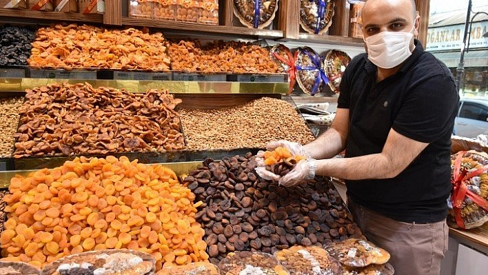 Kuru kayısıda yeni hedef