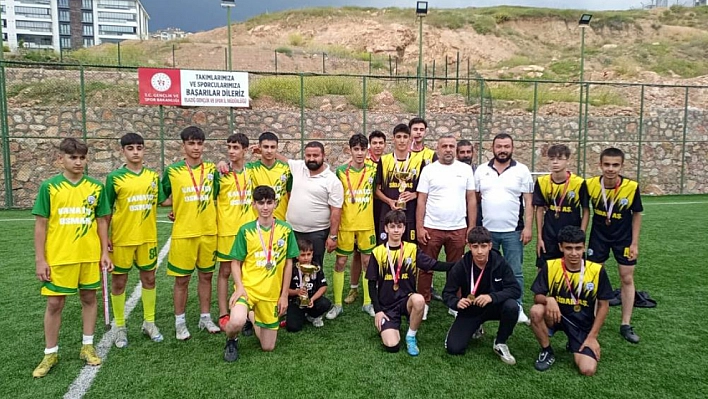Mahalle ruhu sahaya yansıdı