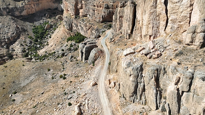 Malatya Büyükşehir Belediyesi'nden Yol Hamlesi: Darende Yolu 15 KM Kısalıyor