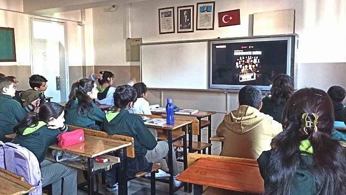 Malatyalı Öğrenciler, Cumhuriyet'in Kuruluş Destanını İzleyerek Öğrendi