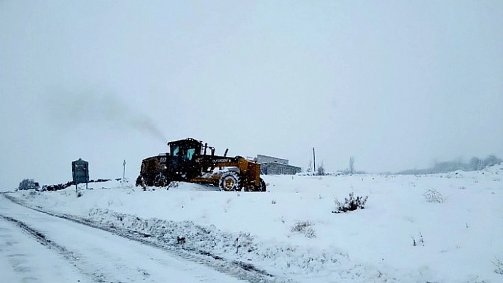 103 mahalle yolu ulaşıma kapalı