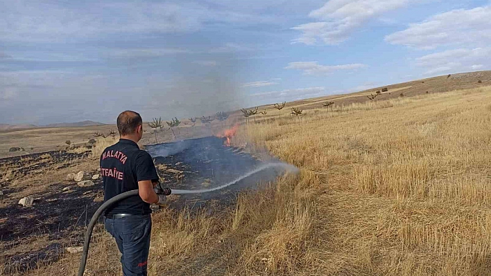 Darende'de 2 Bin 500 Dekarlık Alanda Anız Yangını Söndürüldü