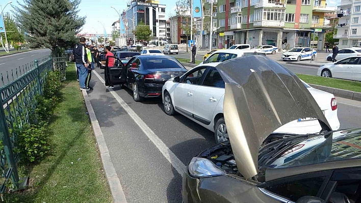 Malatya'da 5 araç birbirine girdi