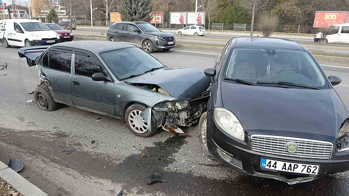 Malatya'da 6 aracın karıştığı zincirleme kaza