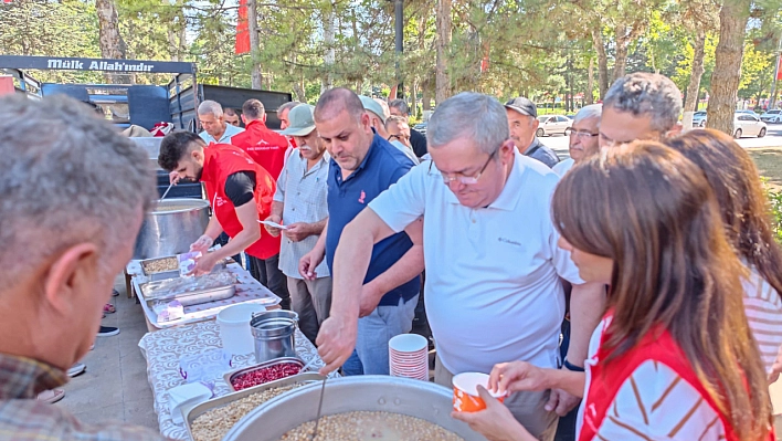 Malatya'da 6 bin kişiye aşure