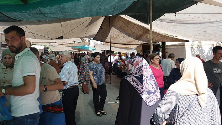 Malatya'da Bayram Öncesi Pazarlar Hareketlendi? İşte Cumartesi Pazarı Fiyatları...