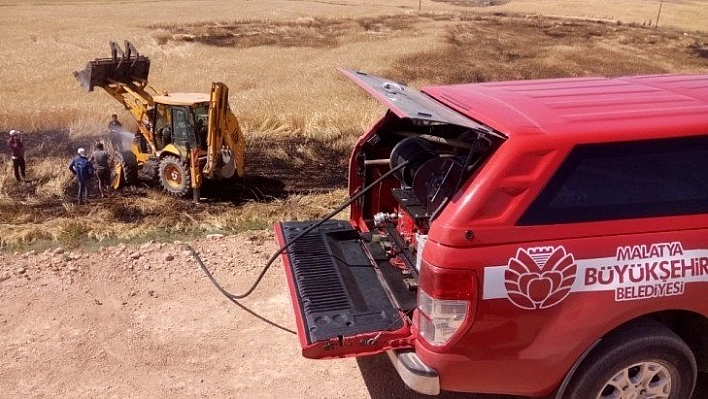 Buğday bahçesinde yangın