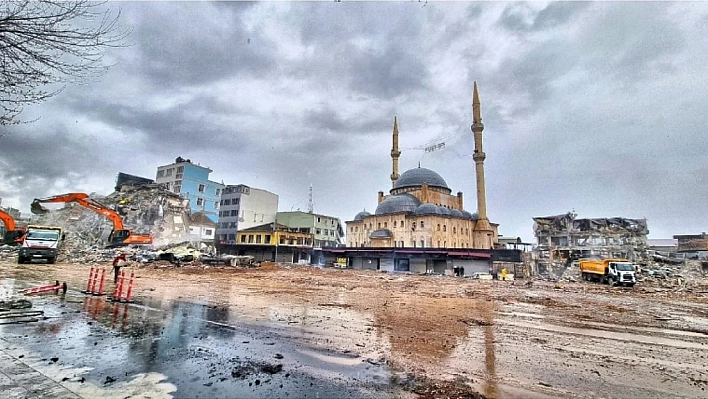 Malatya'da Çarşısı'nda Yol Haritası Çiziliyor: Söğütlü Camii'nin Yeni Yeri Sonunda Belli Oldu...!