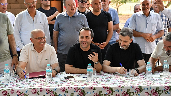 Malatya'da deprem bölgesinde yaraların sarılması için seferberlik başlatıldı