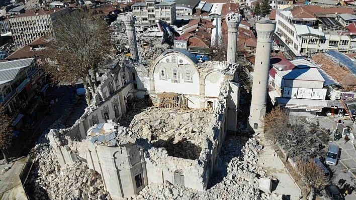 Malatya'da 25 cami yıkıldı