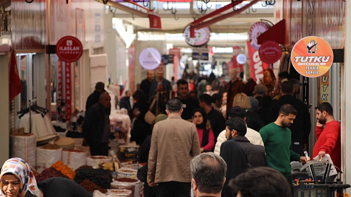 Malatya'da Depremlerin Gölgesinde Bayram!