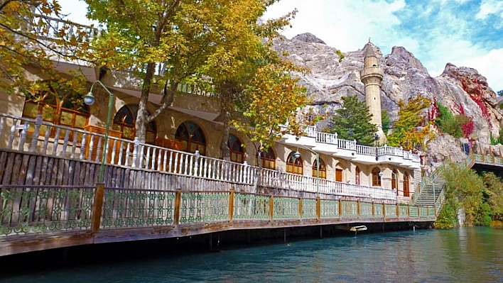 Malatya'da Geçmişe Yolculuk: Minyatürler Turistleri Cezbediyor..!