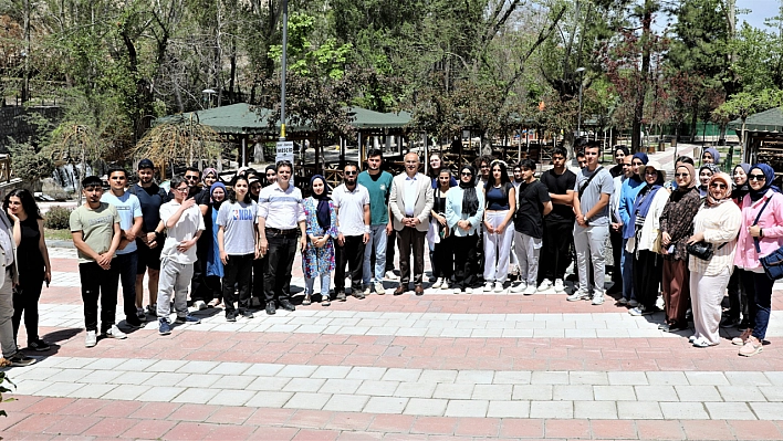 Malatya'da gençler Konak'tan Horata'ya doğa yürüyüşü