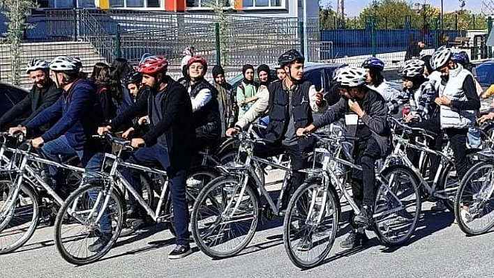 Malatya'da Gençler Uyuşturucuya 'Hayır' Dedi… Bağımlılığına Karşı Pedal Çevirdiler…!