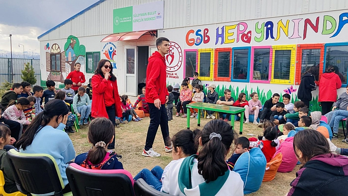 Malatya'da gençlik merkezi açıldı