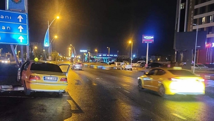 Malatya'da iki araç çarpıştı 4 yaralı