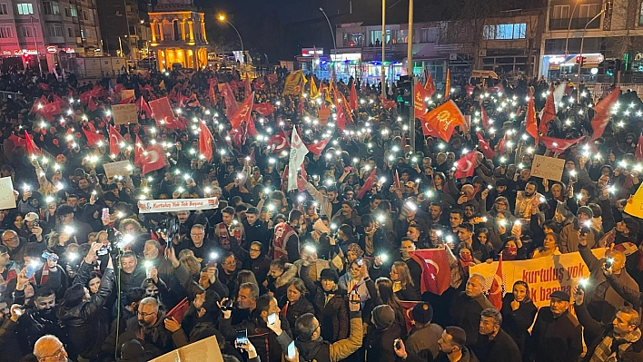 Malatya'da İmamoğlu İçin Yüzlerce Kişi Sokaklara Döküldü