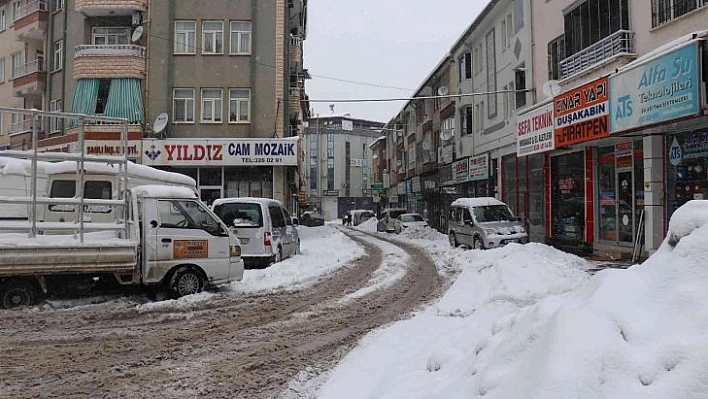 Kar yağışı devam ediyor