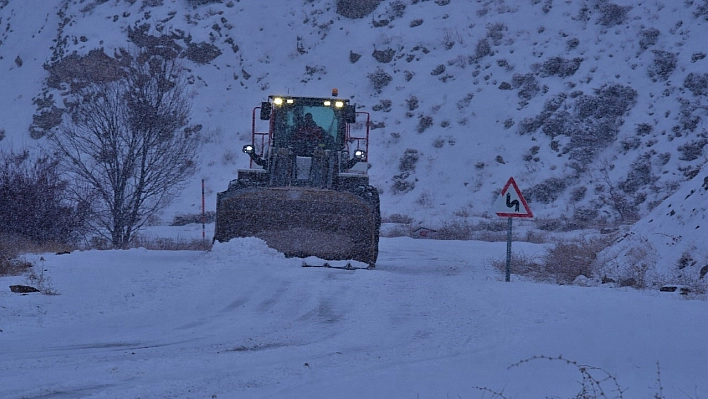 Kapalı yollar açıldı