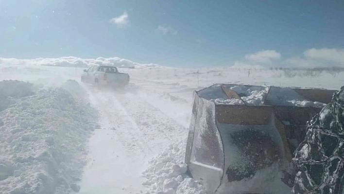 Yol açma çalışmaları devam ediyor