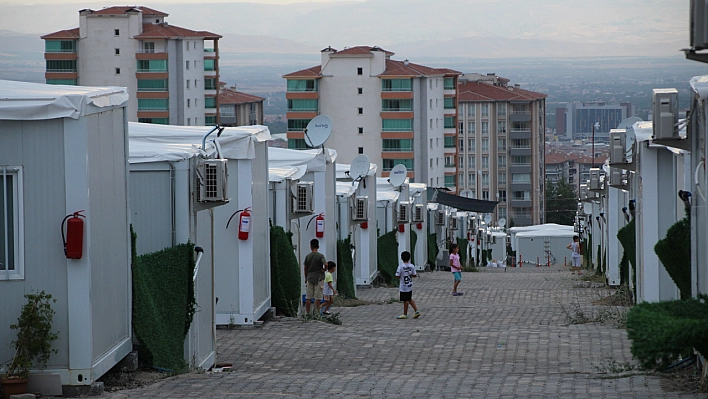 Malatya'da Kayıt Karmaşası! Tek Konteynerde 6 Ailenin Kaydı Bulundu!