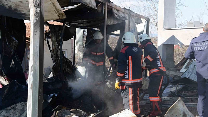 Malatya'da konteyner yangını: 1 bebek yaralı