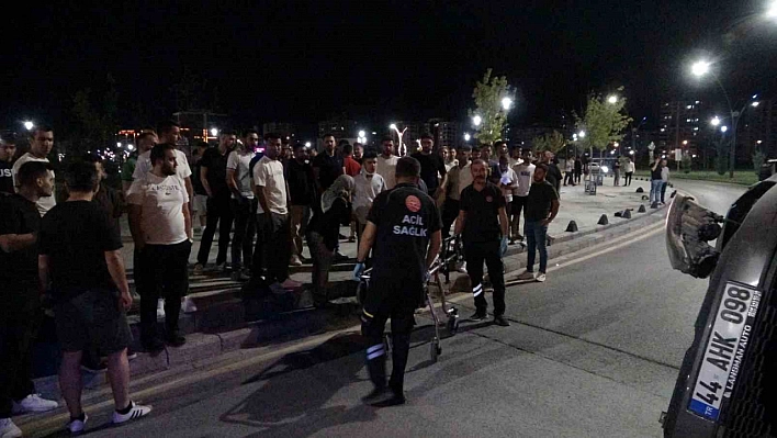 Malatya'da feci kaza|Genç sürücü ölümden döndü: Araç yan yattı!