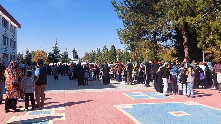 Malatya'da Korkutan Deprem: Evlere Girmeyin!